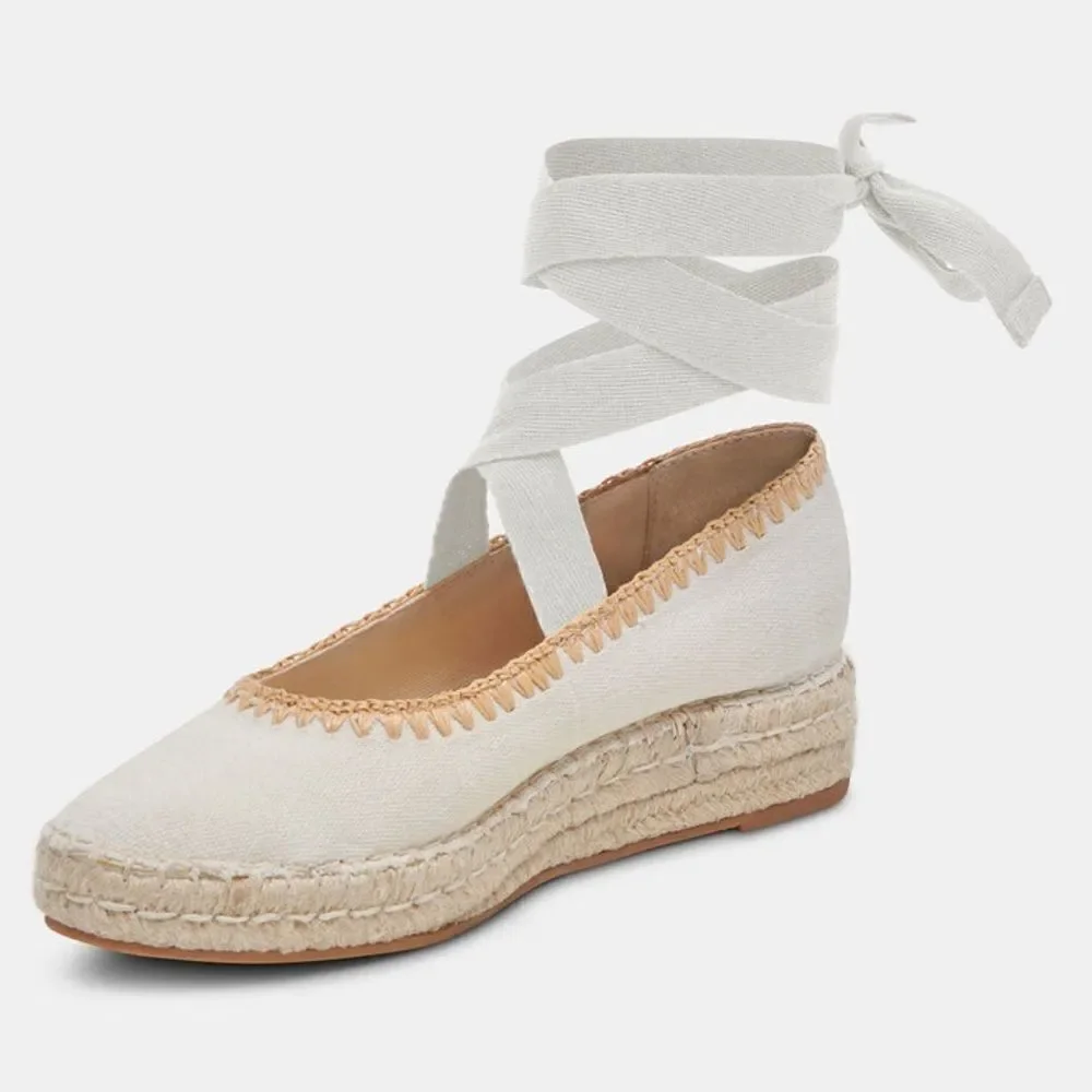 DOLCE VITA Women’s Morgan Espadrilles Flats in the Size 9.5 in Ivory Canvas